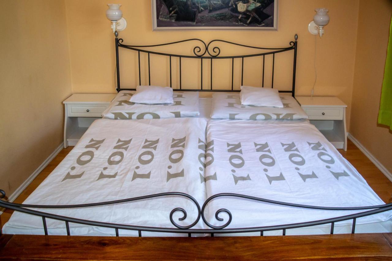 Zsolnay Apartman ชิโอฟก ภายนอก รูปภาพ